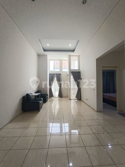 House for rent in Bandung, Indonesia · 2 rooms, 1 bath