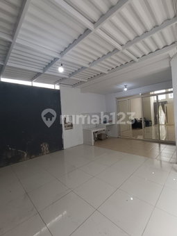 House for rent in Bandung, Indonesia · 2 rooms, 1 bath