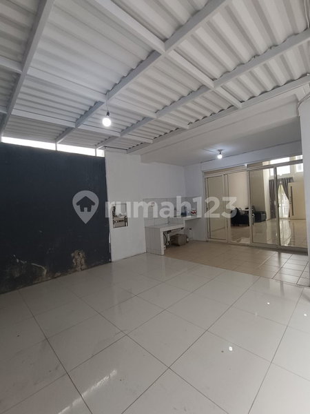 House for rent in Bandung, Indonesia · 2 rooms, 1 bath
