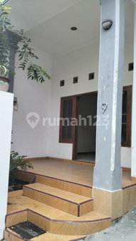House for rent in Semarang, Indonesia · 3 rooms, 2 baths