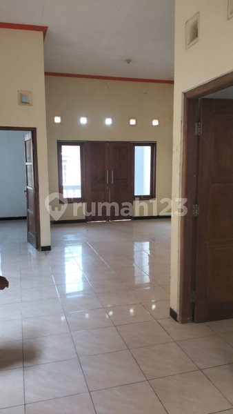 House for rent in Semarang, Indonesia · 3 rooms, 2 baths