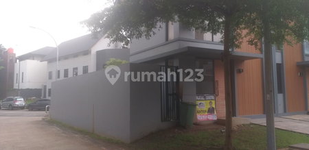 House for rent in Tangerang, Indonesia · 3 rooms, 2 baths