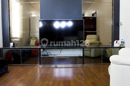 House for rent in Bandung, Indonesia · 5 rooms, 4 baths