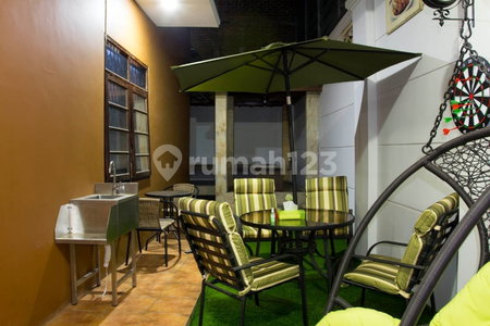House for rent in Bandung, Indonesia · 5 rooms, 4 baths
