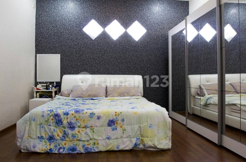 House for rent in Bandung, Indonesia · 5 rooms, 4 baths