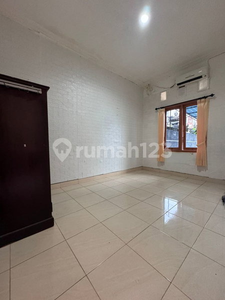 House for rent in Bandung, Indonesia · 3 rooms, 2 baths