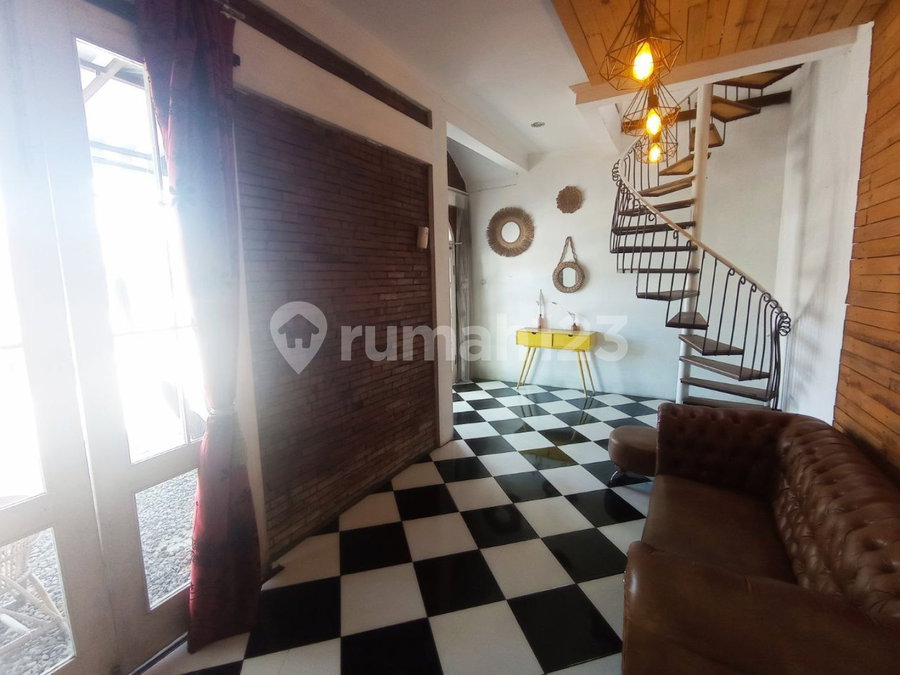 House for rent in Jakarta, Indonesia · Tebet · 2 rooms, 2 baths