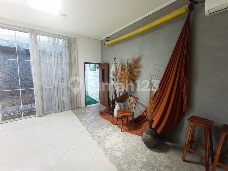 House for rent in Jakarta, Indonesia · Tebet · 2 rooms, 2 baths