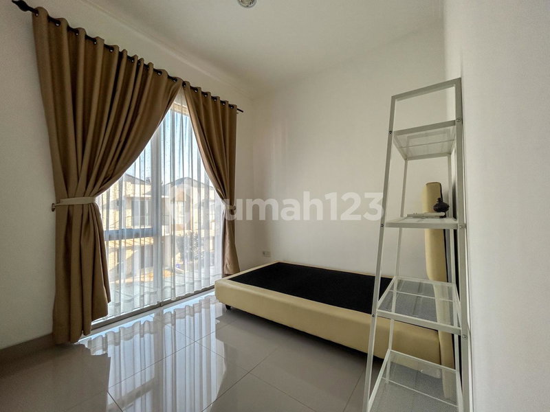 House for rent in Jakarta, Indonesia · Tebet · 3 rooms, 2 baths