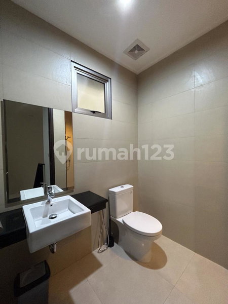House for rent in Jakarta, Indonesia · Tebet · 3 rooms, 2 baths