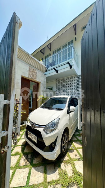 House for rent in Kuta, Indonesia · 3 rooms, 4 baths