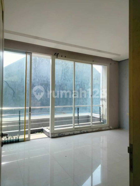 House for rent in Semarang, Indonesia · 4 rooms, 3 baths