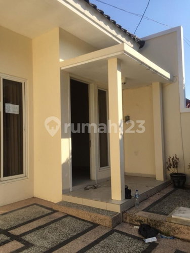 House for rent in Semarang, Indonesia · 2 rooms, 1 bath