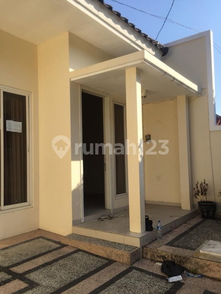 House for rent in Semarang, Indonesia · 2 rooms, 1 bath