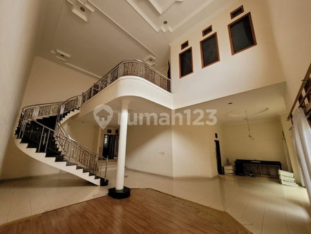 House for rent in Cimahi, Indonesia · 4 rooms, 3 baths