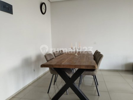 House for rent in Bandung, Indonesia · 4 rooms, 4 baths