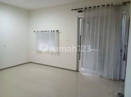 House for rent in Bandung, Indonesia · 5 rooms, 5 baths