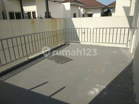 House for rent in Bandung, Indonesia · 3 rooms, 4 baths