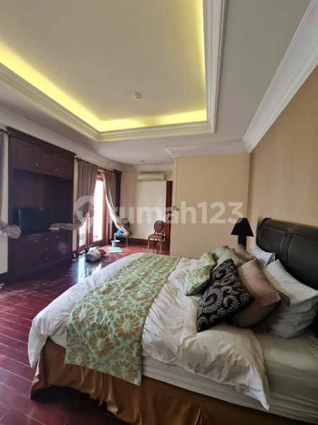House for rent in Bandung, Indonesia · 4 rooms, 4 baths