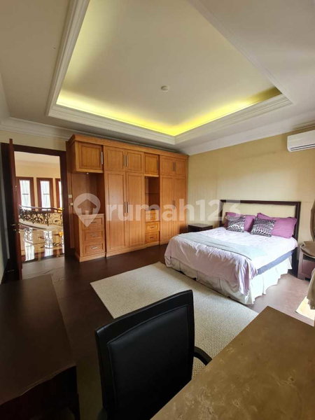 House for rent in Bandung, Indonesia · 4 rooms, 4 baths