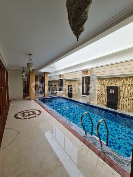 House for rent in Bandung, Indonesia · 4 rooms, 4 baths