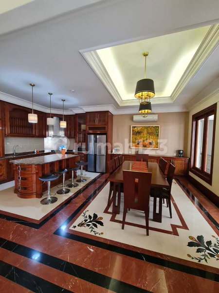 House for rent in Bandung, Indonesia · 4 rooms, 4 baths