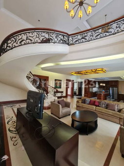 House for rent in Bandung, Indonesia · 4 rooms, 4 baths