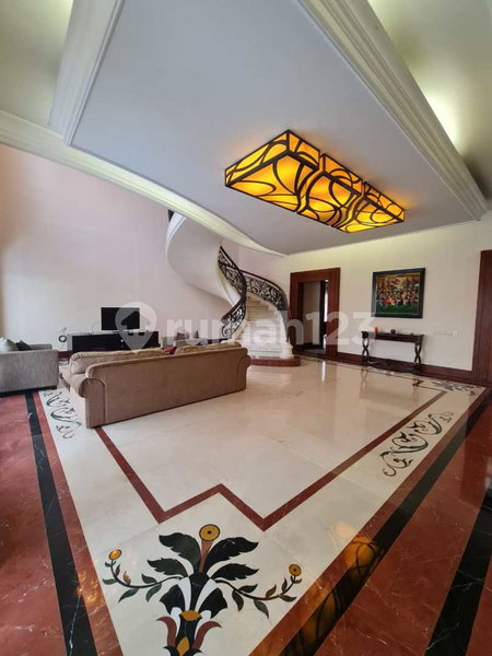 House for rent in Bandung, Indonesia · 4 rooms, 4 baths