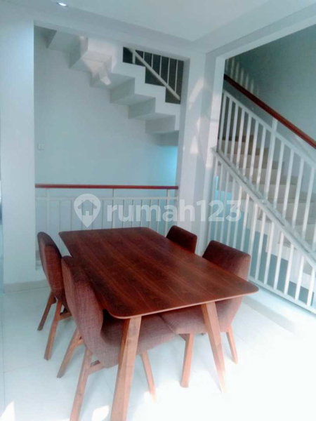 House for rent in Bandung, Indonesia · 3 rooms, 3 baths