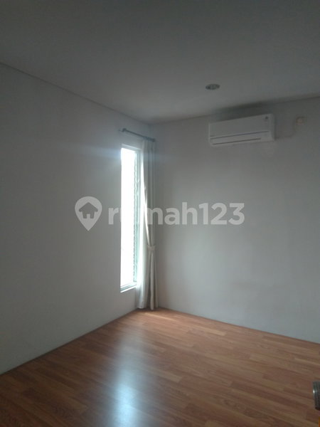 House for rent in Bandung, Indonesia · 3 rooms, 3 baths
