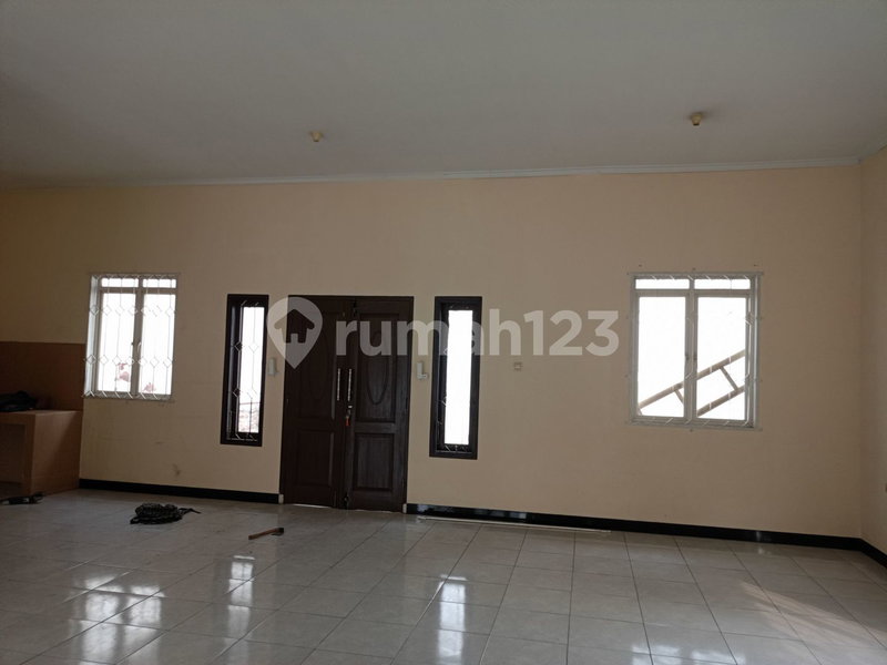 House for rent in Bandung, Indonesia · 2 rooms, 2 baths