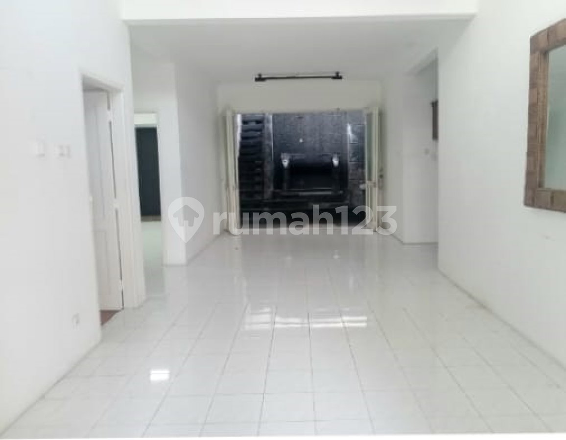 House for rent in Bandung, Indonesia · 3 rooms, 2 baths