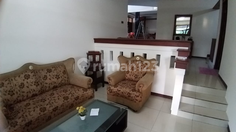 House for rent in Semarang, Indonesia · Mungkur Elephant · 6 rooms, 3 baths