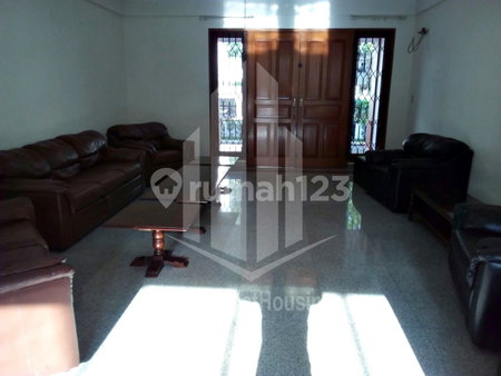 House for rent in Tangerang, Indonesia · 4 rooms, 3 baths