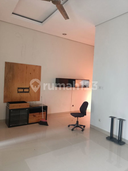 House for rent in Cipayung, Indonesia · Cipayung · 4 rooms, 3 baths
