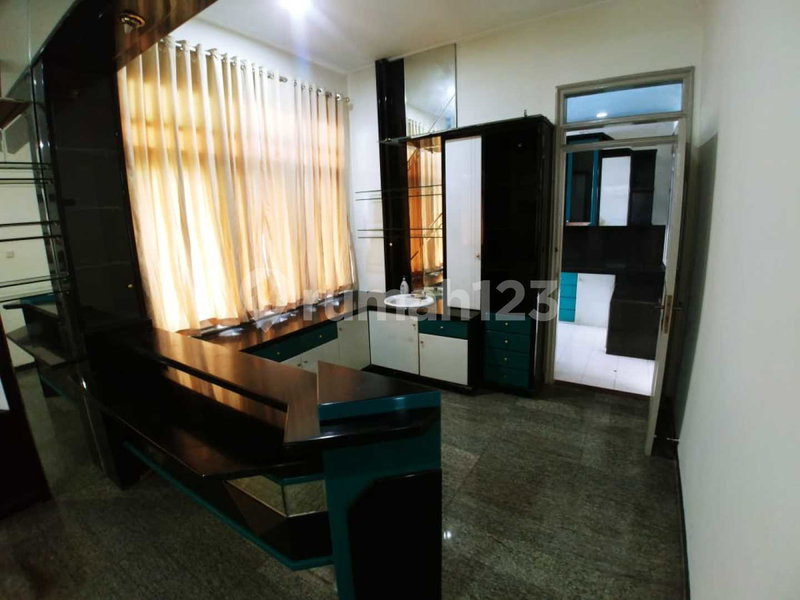House for rent in Semarang, Indonesia · 4 rooms, 3 baths