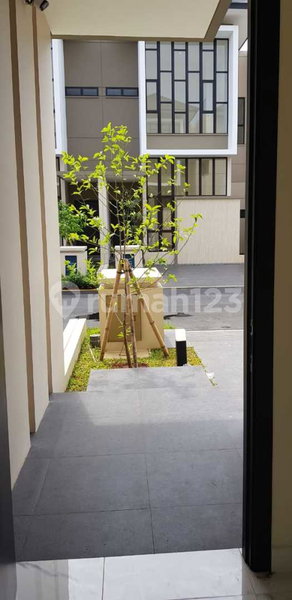 House for rent in Bandung, Indonesia · 3 rooms, 4 baths