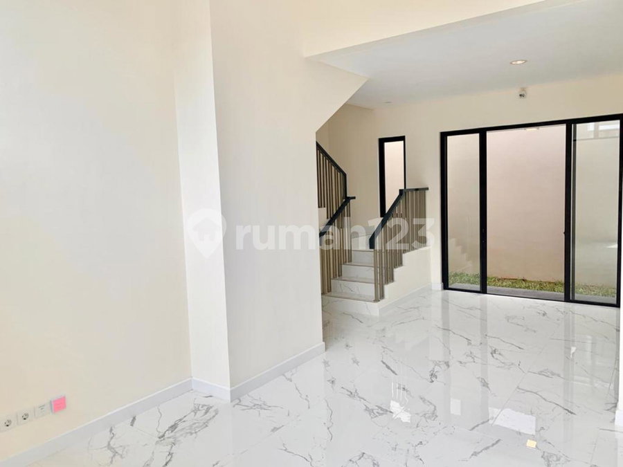 House for rent in Bandung, Indonesia · 3 rooms, 4 baths
