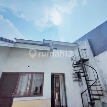 House for rent in Cikarang, Indonesia · 3 rooms, 2 baths