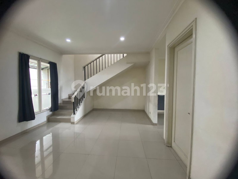 House for rent in Medan, Indonesia · 4 rooms, 3 baths
