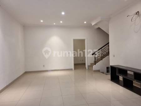 House for rent in West Jakarta, Indonesia · Cengkareng · 3 rooms, 3 baths