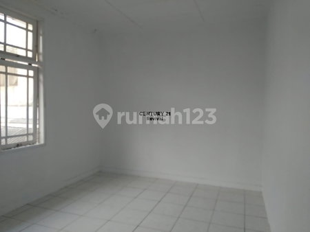House for rent in Tangerang, Indonesia · Gading Serpong · 4 rooms, 3 baths
