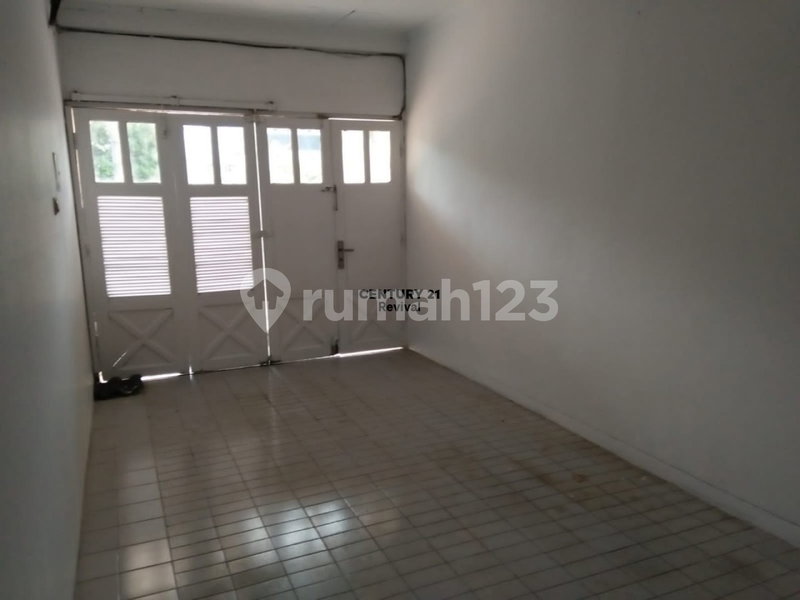House for rent in Tangerang, Indonesia · Gading Serpong · 4 rooms, 3 baths