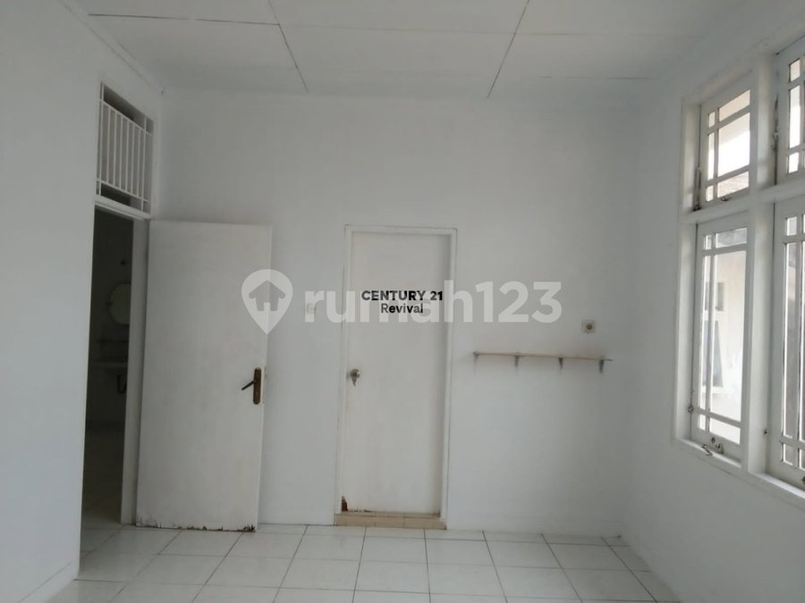 House for rent in Tangerang, Indonesia · Gading Serpong · 4 rooms, 3 baths