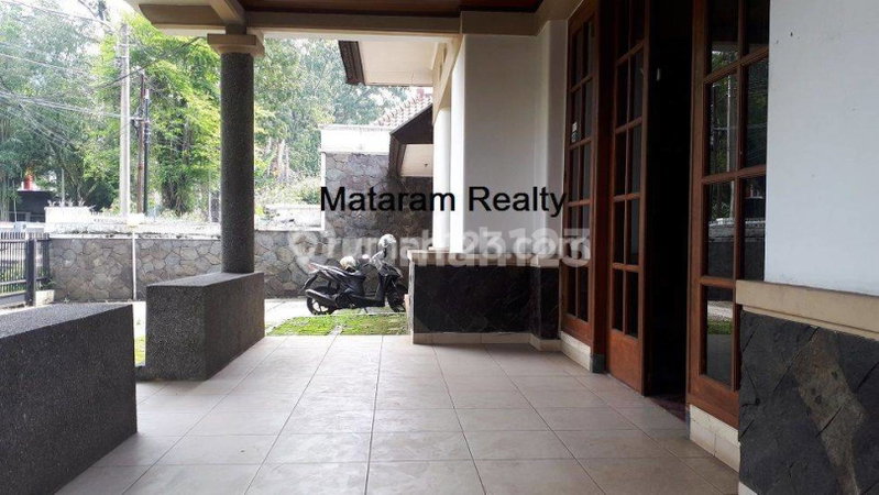 House for rent in Bandung, Indonesia · 5 rooms, 4 baths
