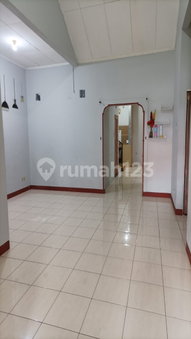 House for rent in Bekasi, Indonesia · 4 rooms, 3 baths