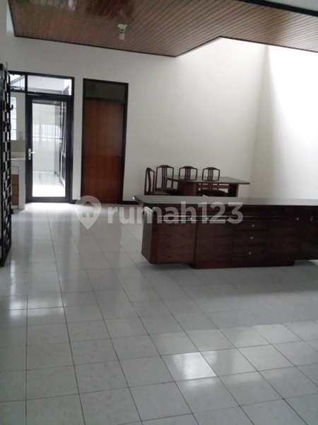 House for rent in Bandung, Indonesia · 3 rooms, 2 baths