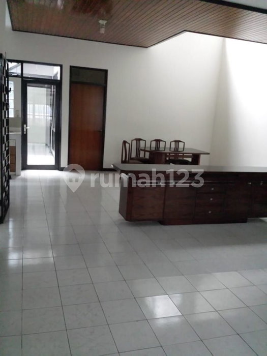 House for rent in Bandung, Indonesia · 3 rooms, 2 baths