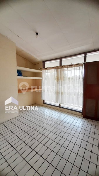 House for rent in Semarang, Indonesia · 6 rooms, 3 baths
