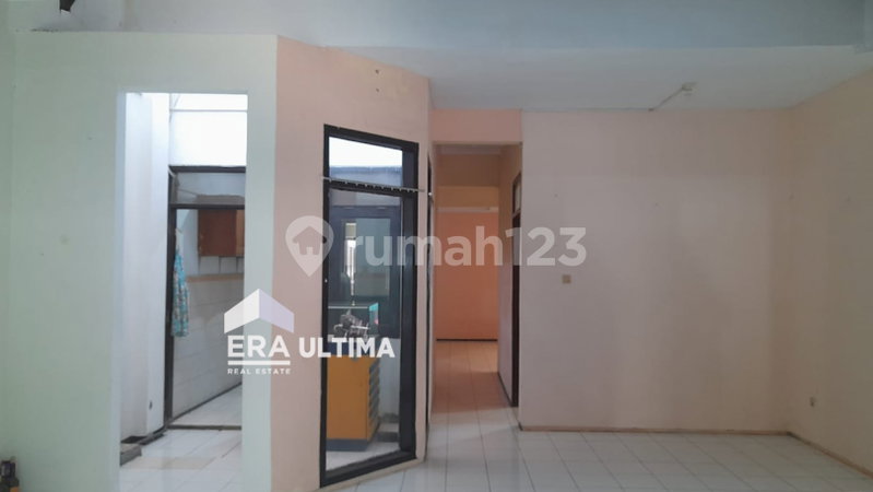 House for rent in Semarang, Indonesia · 6 rooms, 3 baths